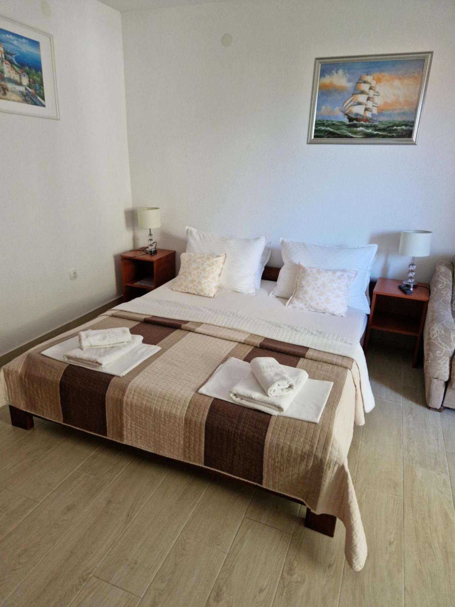 Apartments Saric Baska Voda Exterior photo