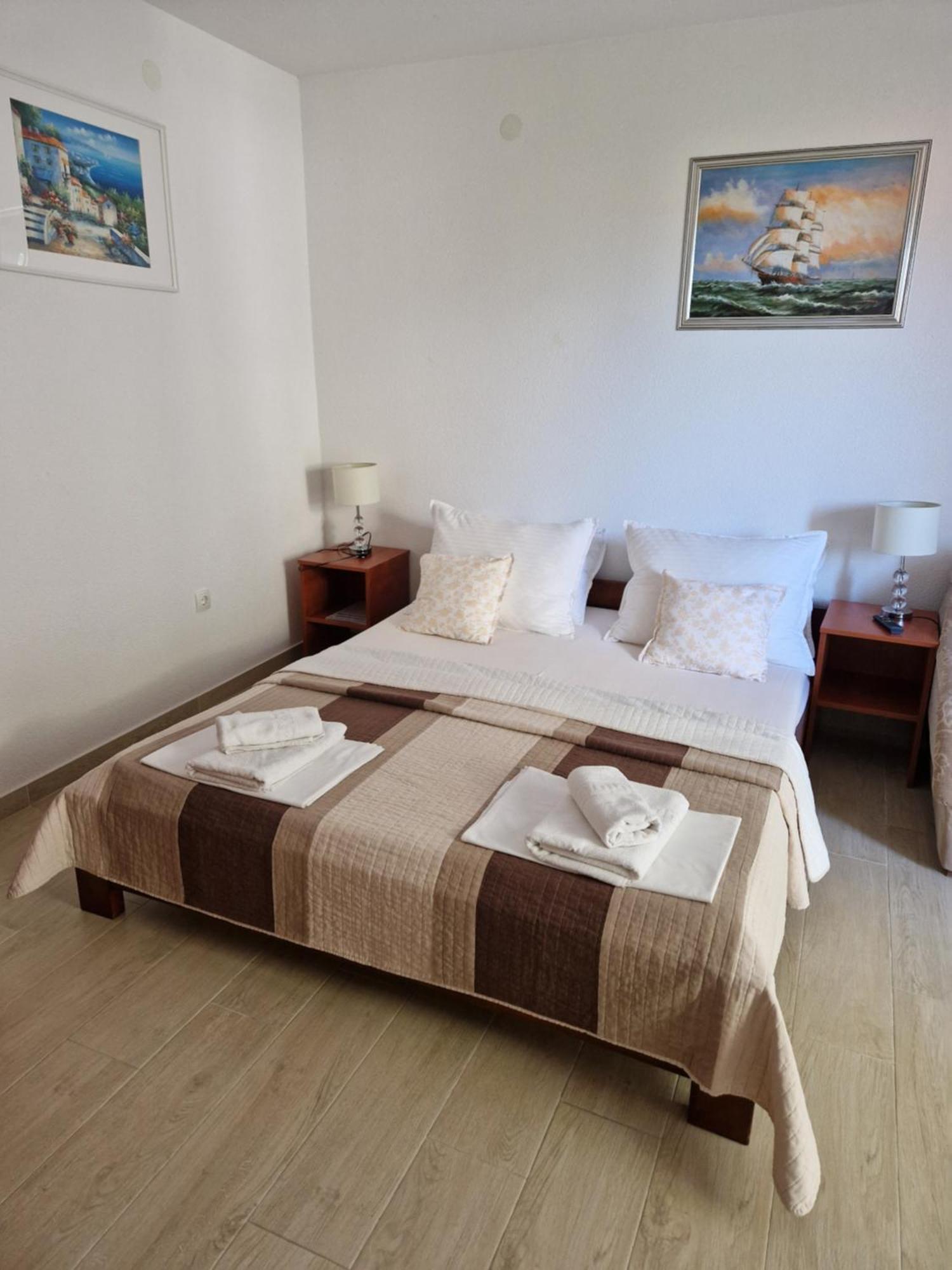 Apartments Saric Baska Voda Exterior photo