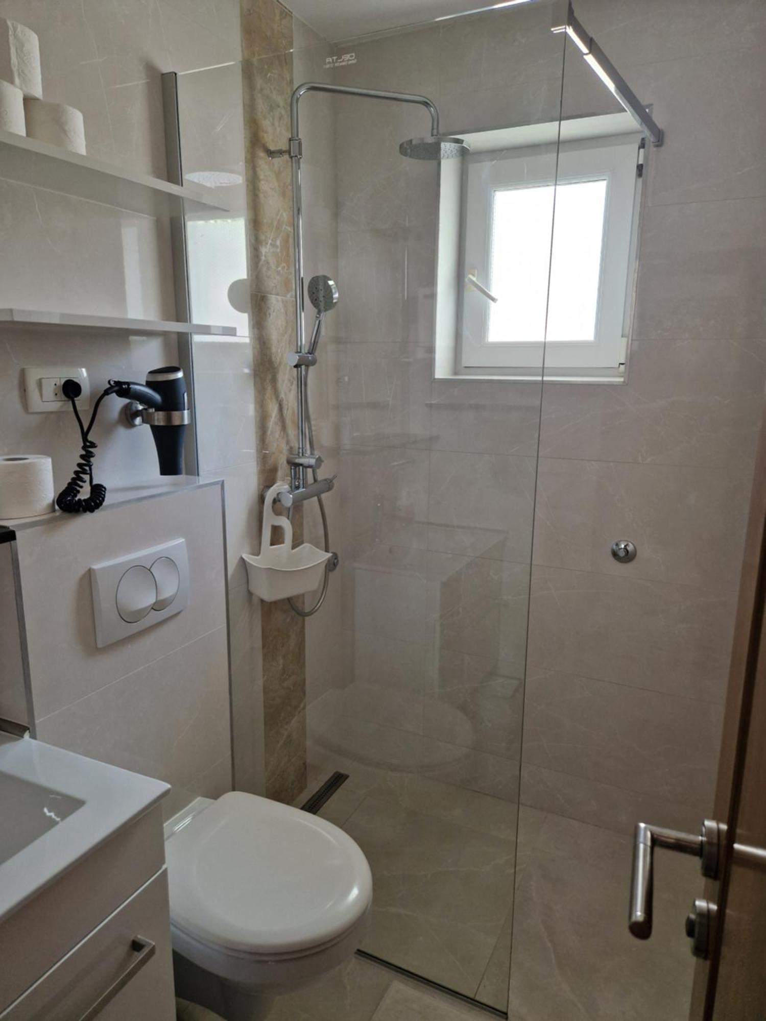 Apartments Saric Baska Voda Exterior photo